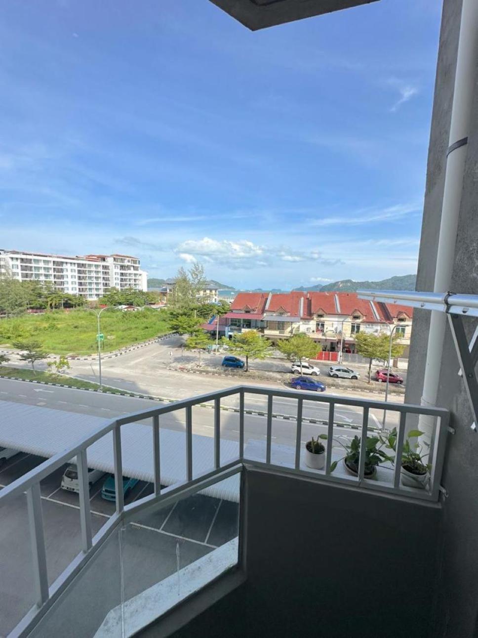 Maya Seaview Families Suite Apartment + Sky Pool Kuah Zewnętrze zdjęcie